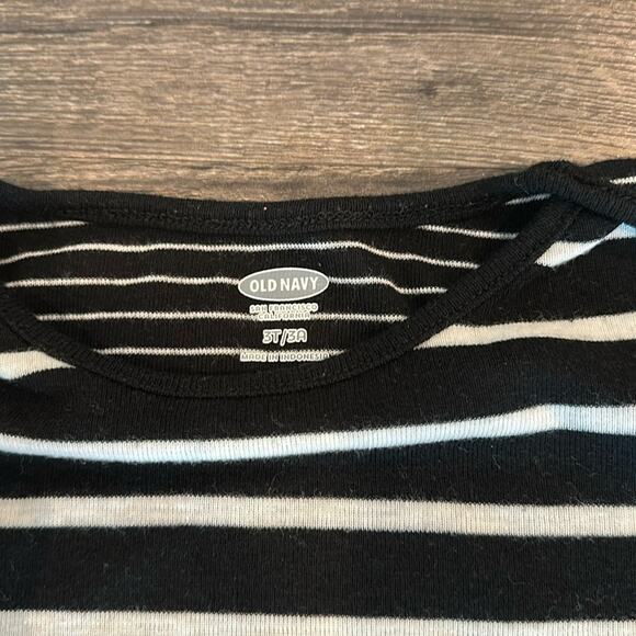 Old Navy 3T BUNDLE (2) Knit Sweaters - Picture 3 of 10